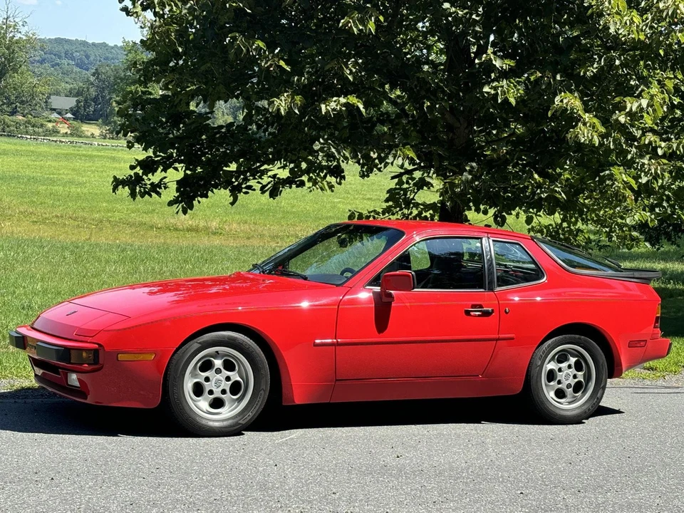 1986 Porsche 944 - Image 12 of 31
