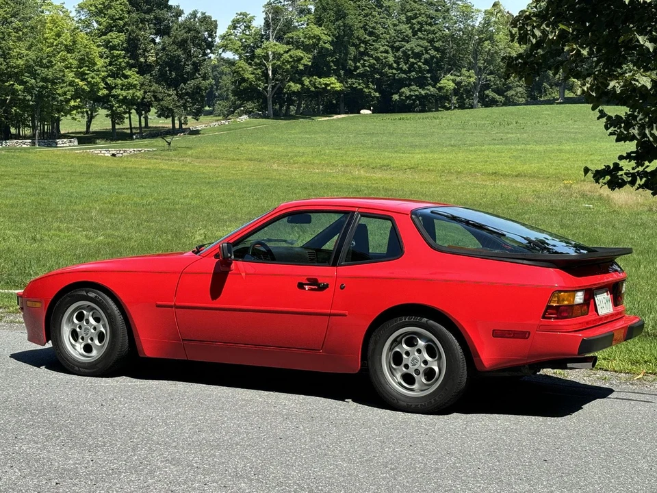 1986 Porsche 944 - Image 14 of 31