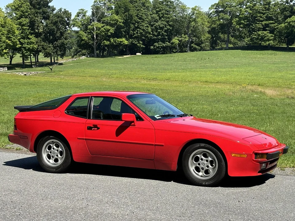 1986 Porsche 944 - Image 19 of 31