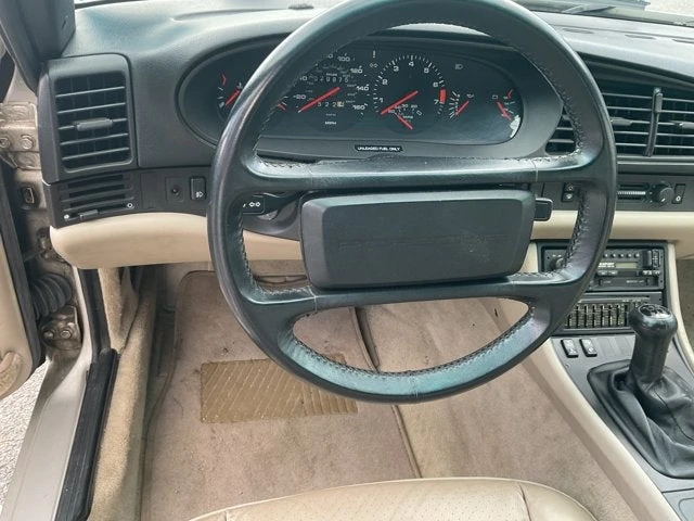 1986 Porsche 944 - Image 13 of 20