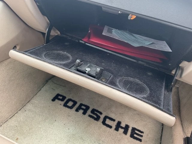 1986 Porsche 944 - Image 19 of 20