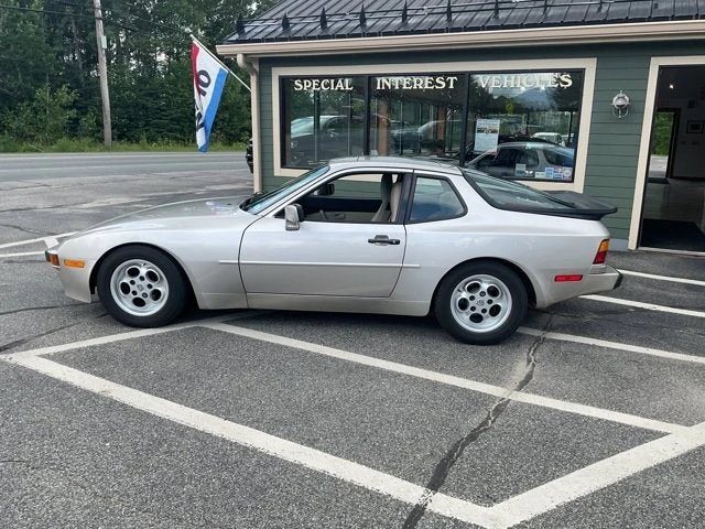 1986 Porsche 944 - Image 9 of 20