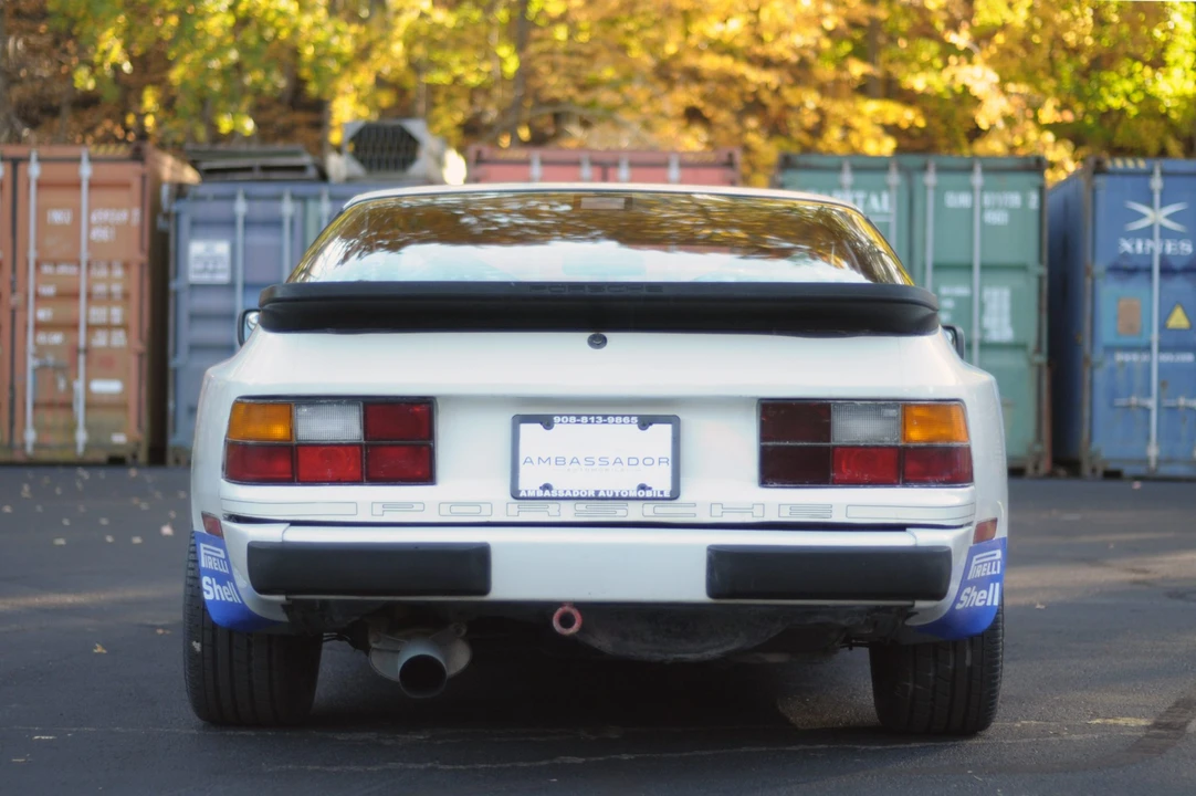 1986 Porsche 944 - Image 12 of 31