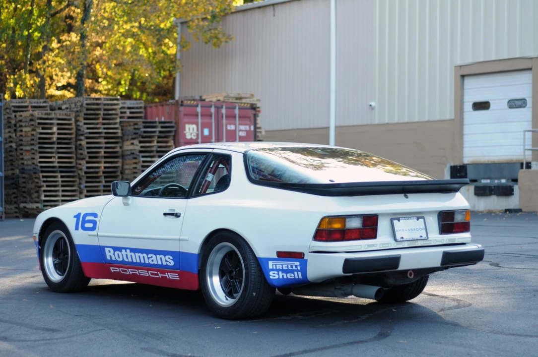 1986 Porsche 944 - Image 13 of 31