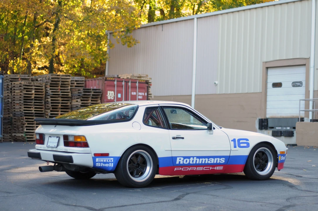 1986 Porsche 944 - Image 9 of 31