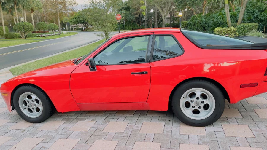 1986 Porsche 944 - Image 2 of 15
