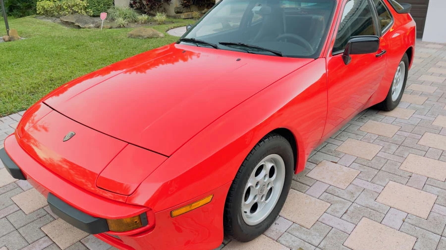 1986 Porsche 944 - Image 13 of 15