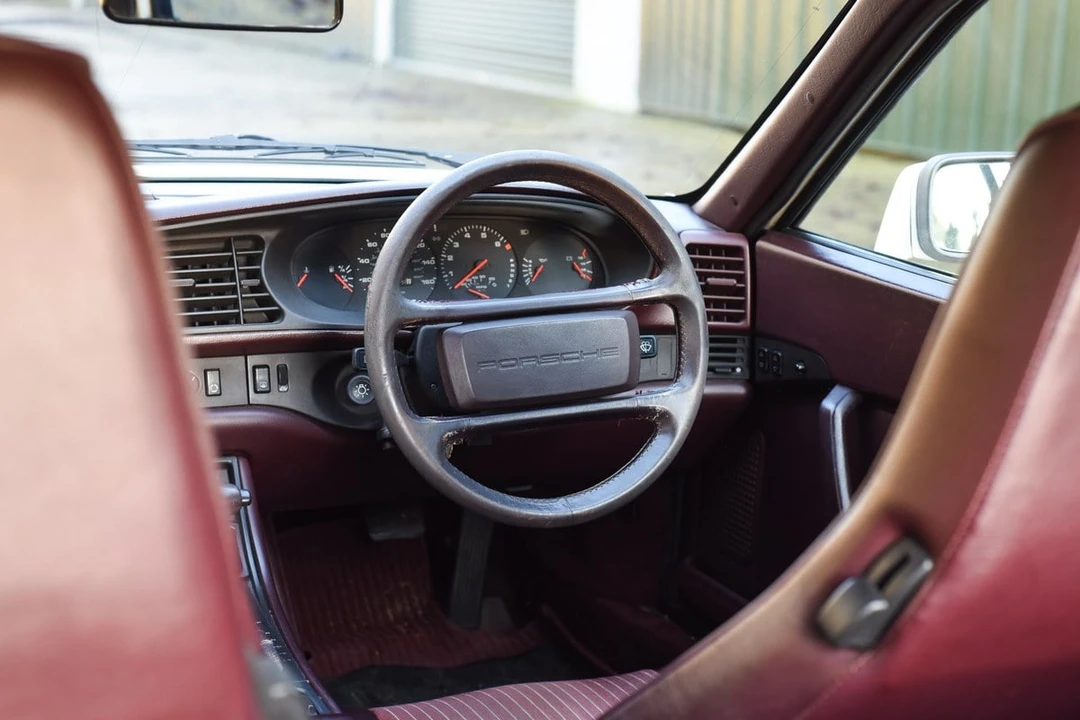 1986 Porsche 944 - Image 8 of 30