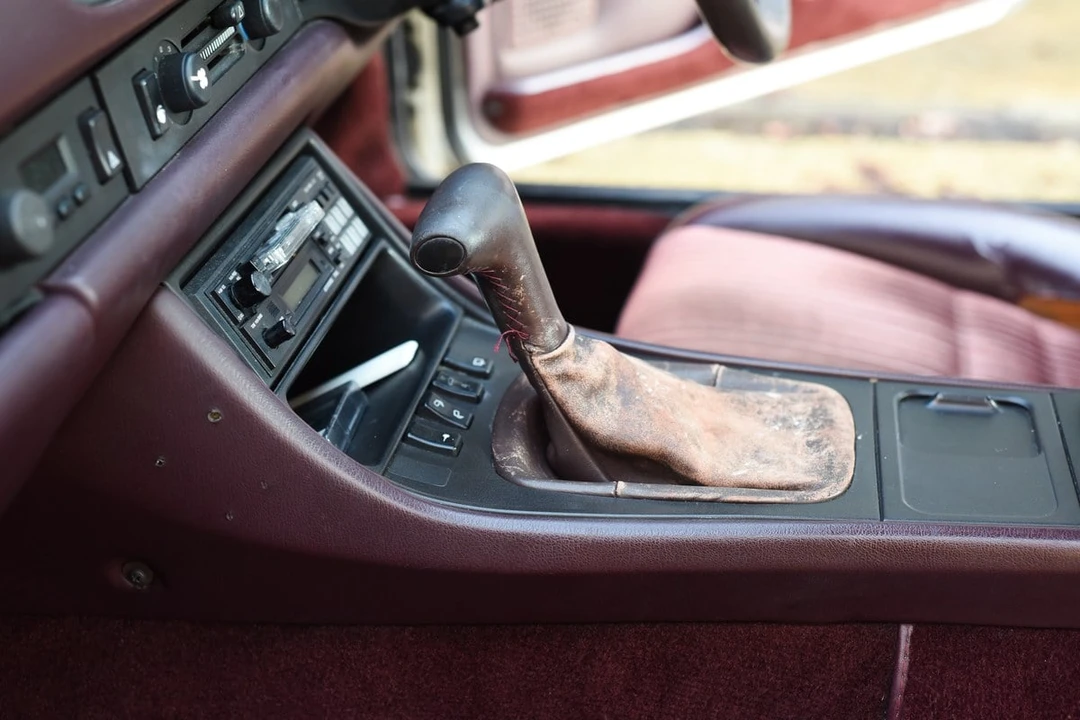 1986 Porsche 944 - Image 18 of 30
