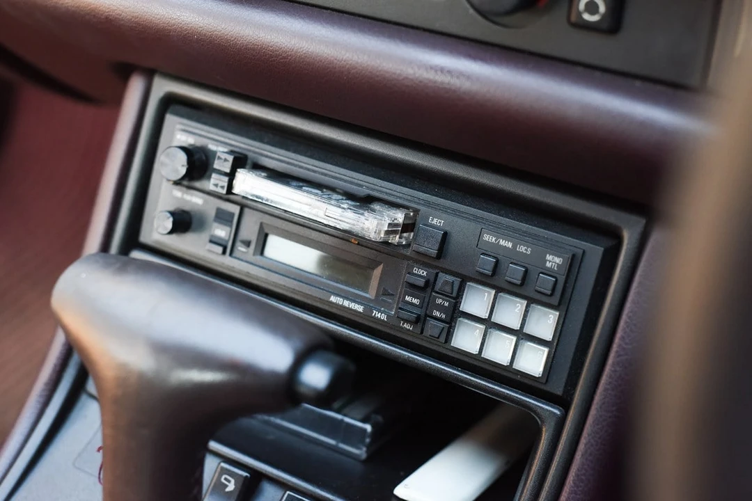 1986 Porsche 944 - Image 21 of 30