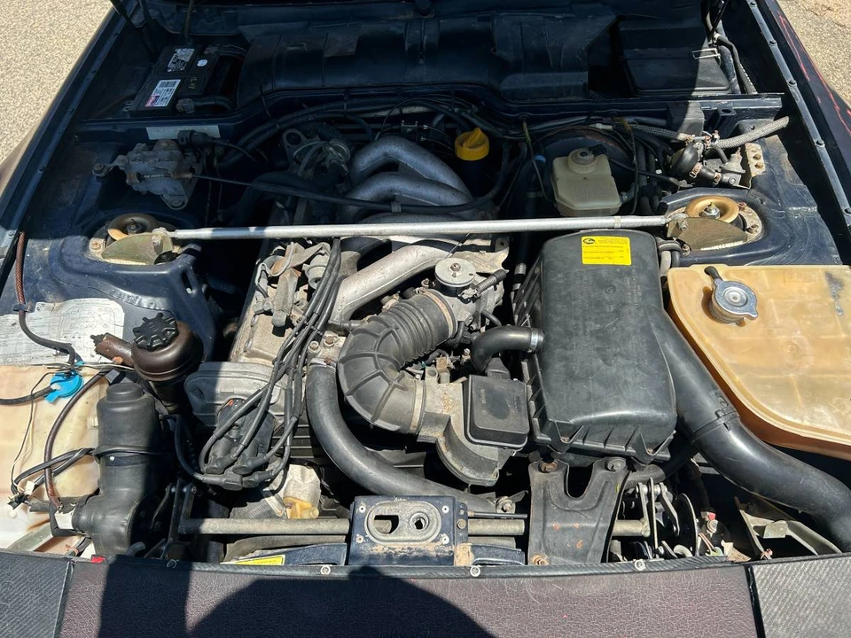 1986 Porsche 944 - Image 8 of 14