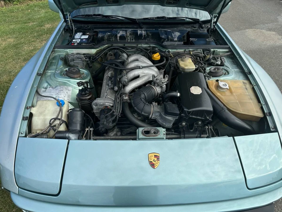 1986 Porsche 944 - Image 17 of 18