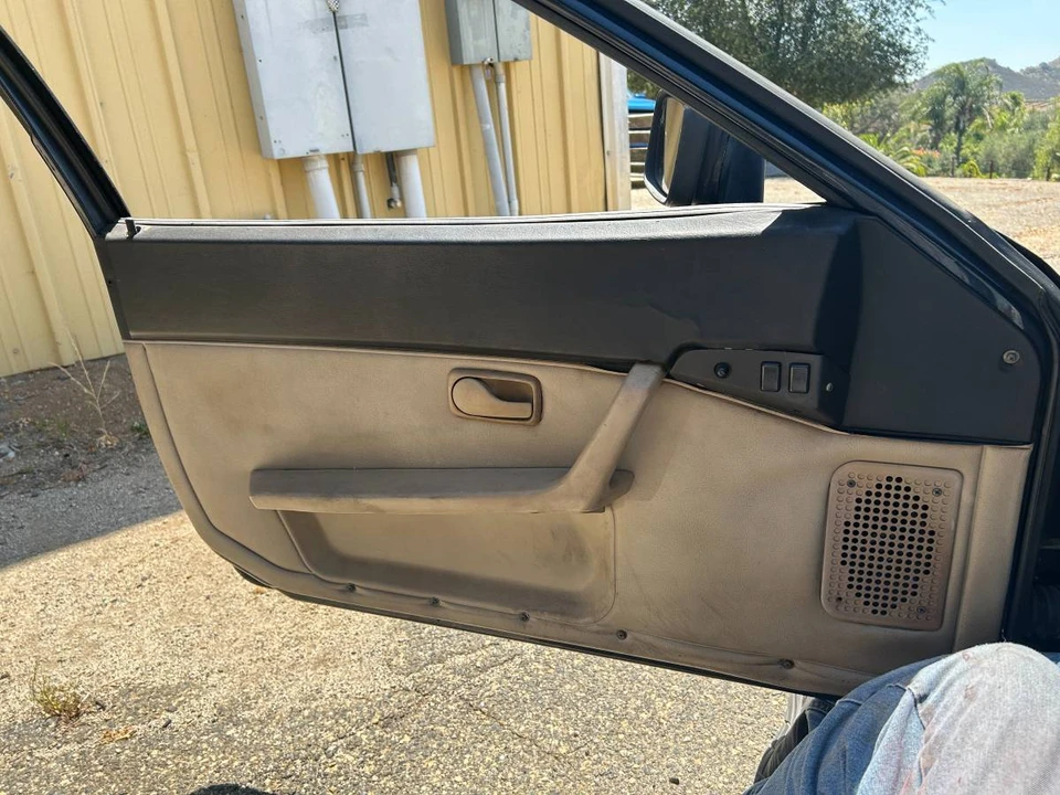 1986 Porsche 944 - Image 11 of 14