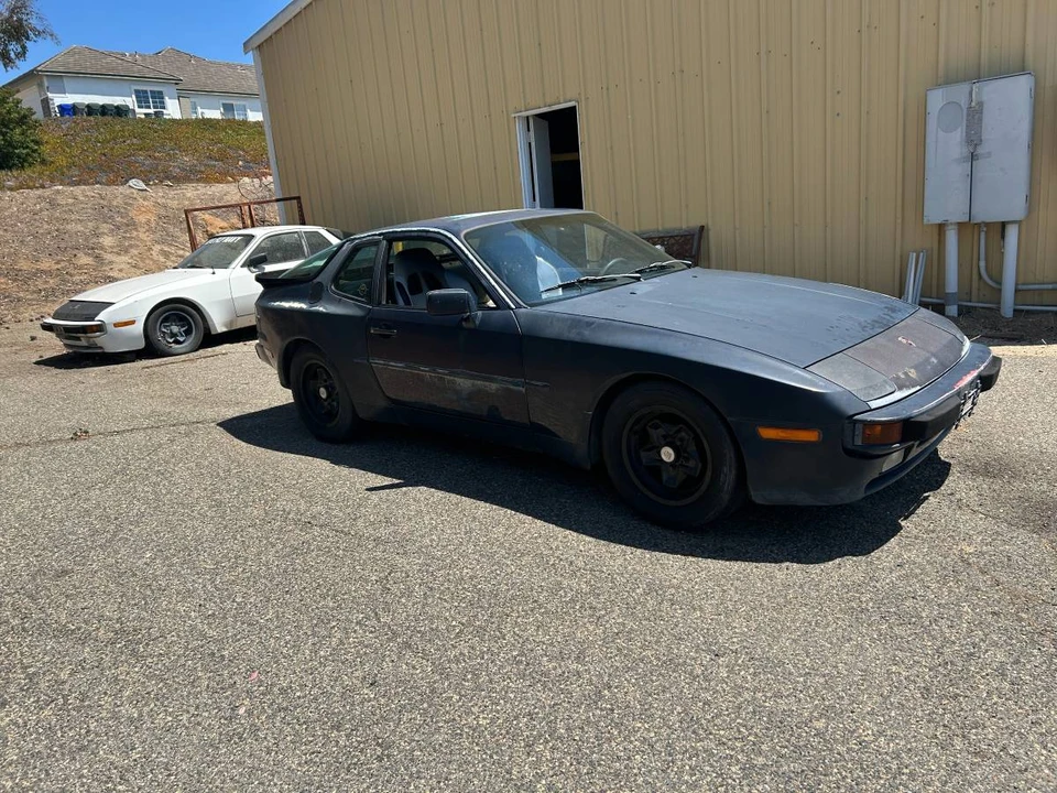 1986 Porsche 944 - Image 6 of 14
