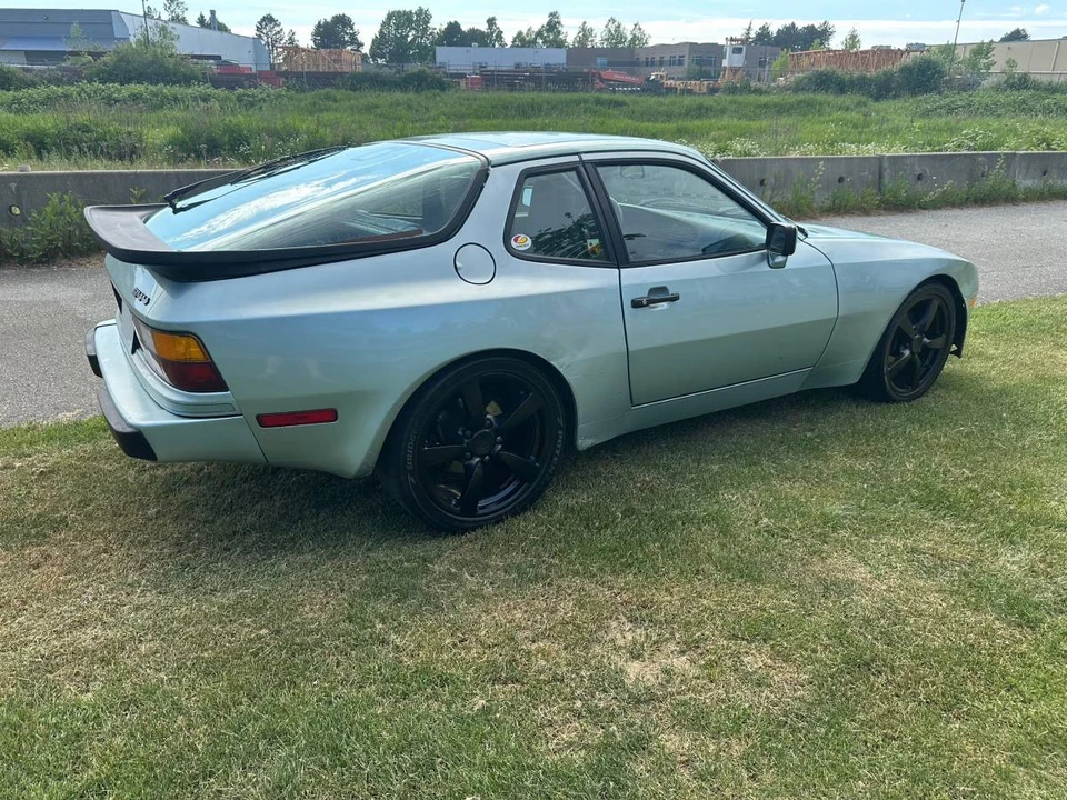 1986 Porsche 944 - Image 9 of 18