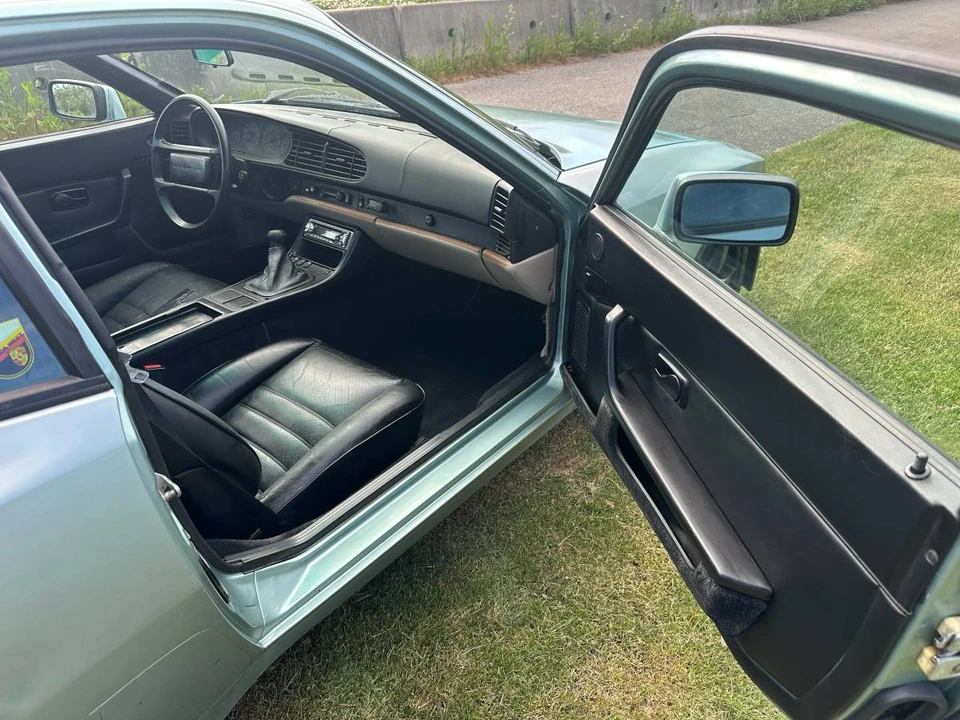 1986 Porsche 944 - Image 12 of 18