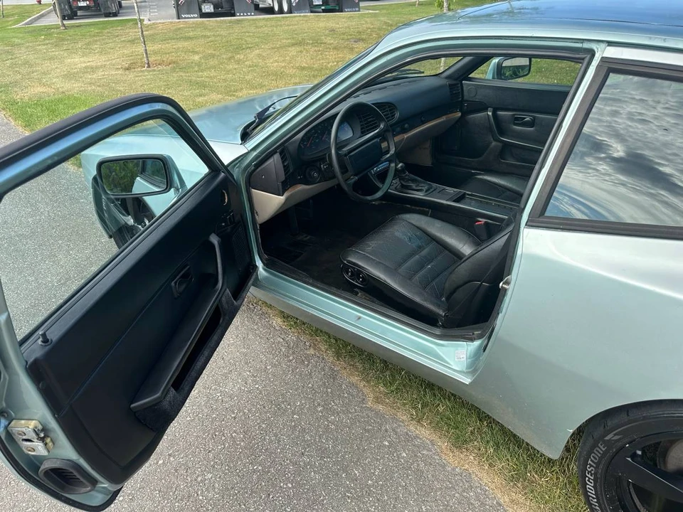 1986 Porsche 944 - Image 11 of 18