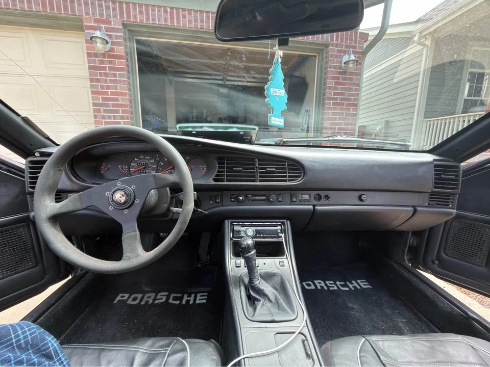 1986 Porsche 944 - Image 2 of 14