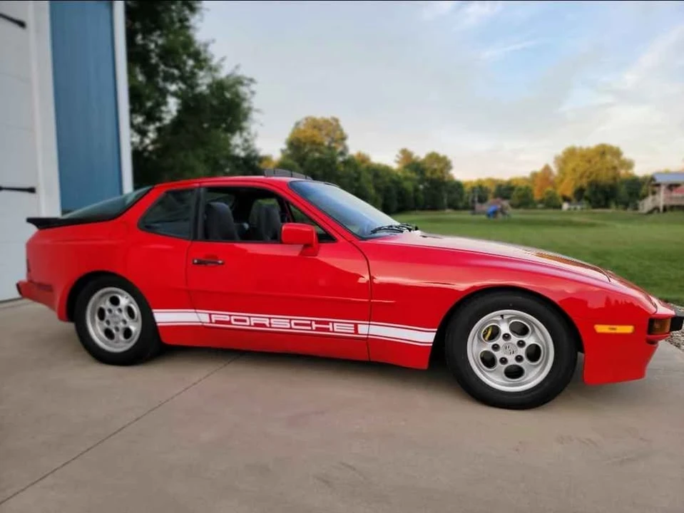 1986 Porsche 944 - Image 5 of 8