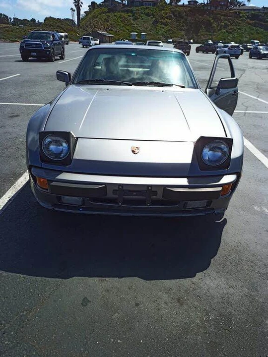 1986 Porsche 944 - Image 10 of 20