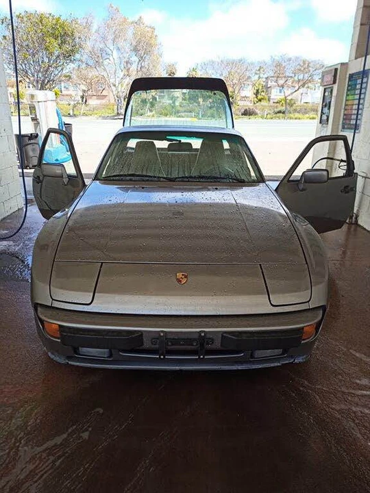 1986 Porsche 944 - Image 11 of 20