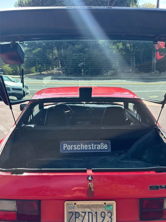 1986 Porsche 944 - Image 4 of 10