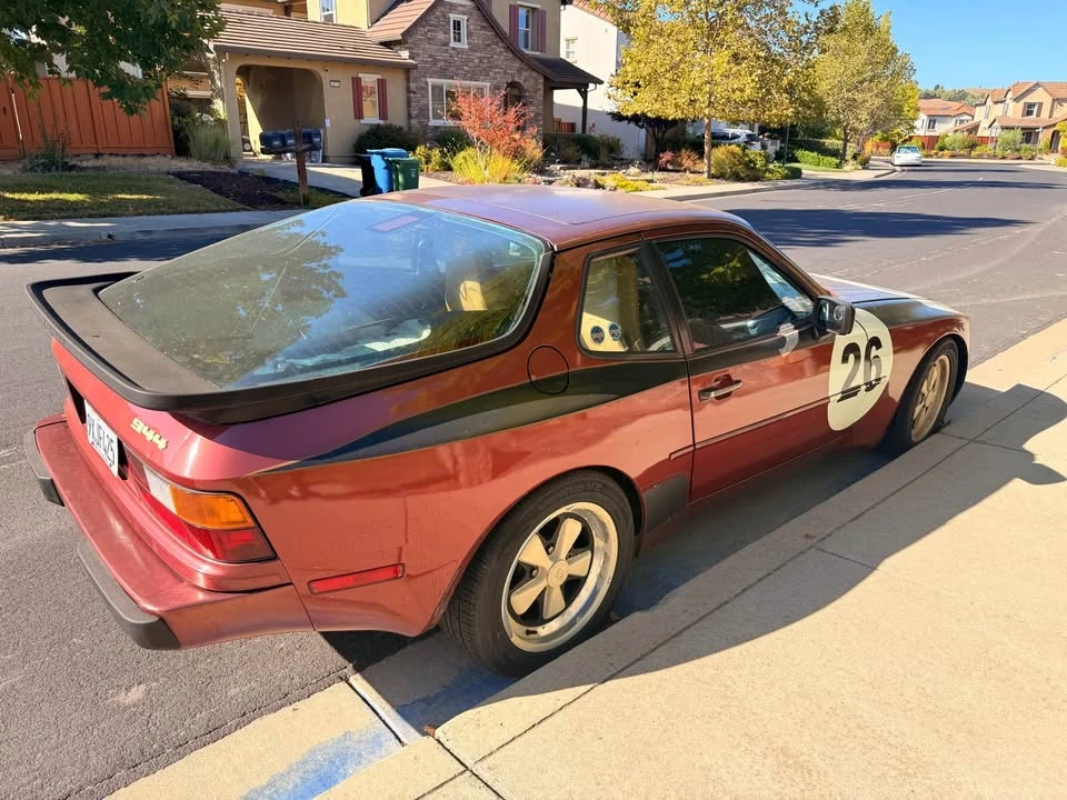 1986 Porsche 944 - Image 2 of 7