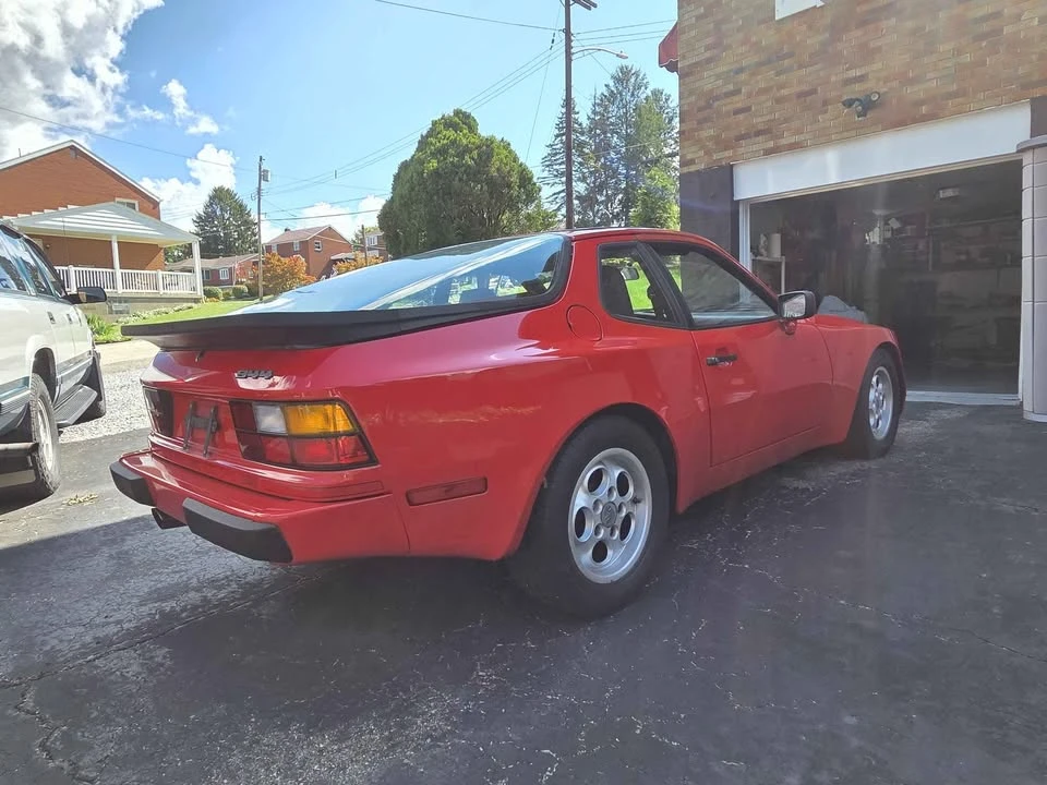 1986 Porsche 944 - Image 5 of 13