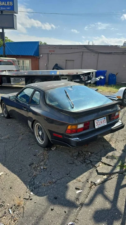 1986 Porsche 944 - Image 2 of 3
