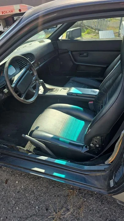 1986 Porsche 944 - Image 3 of 3