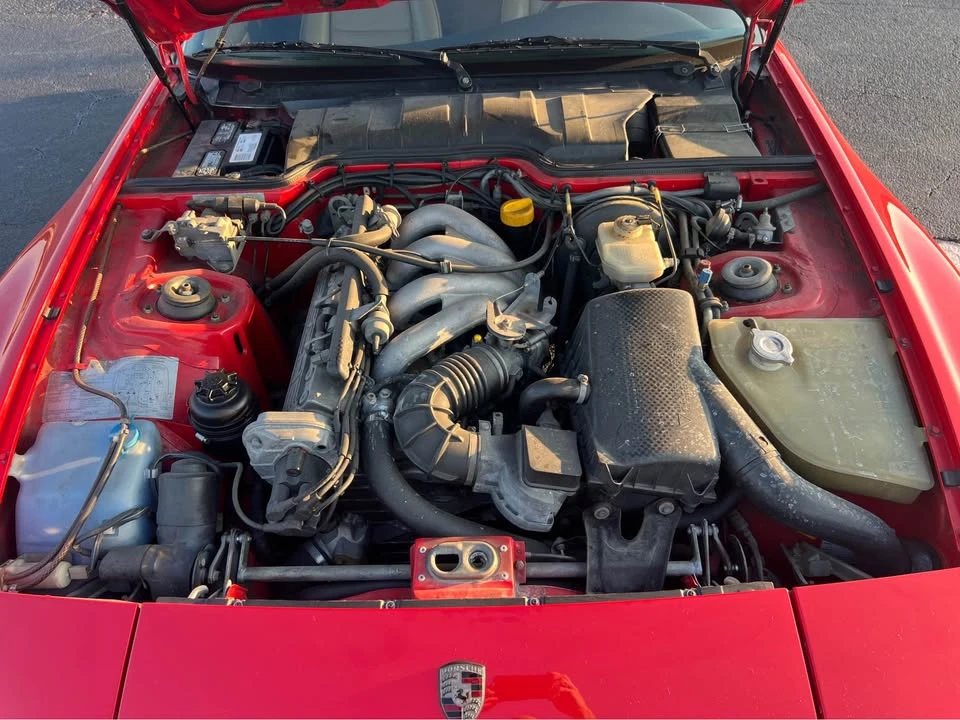 1986 Porsche 944 - Image 10 of 19