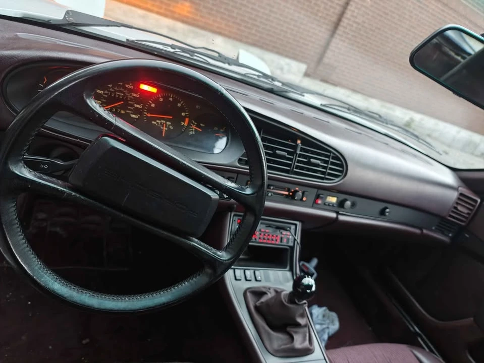 1986 Porsche 944 - Image 9 of 11