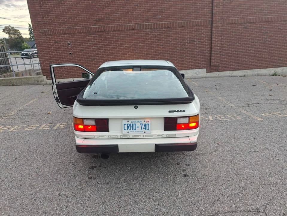 1986 Porsche 944 - Image 3 of 11