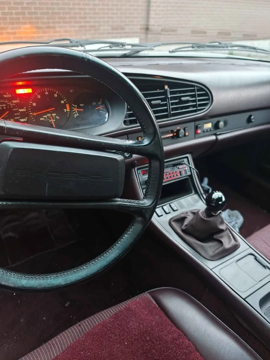 1986 Porsche 944 - Image 10 of 11