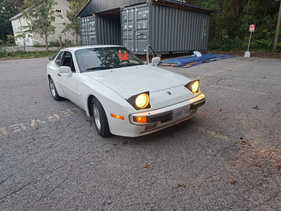 1986 Porsche 944 - Image 6 of 11