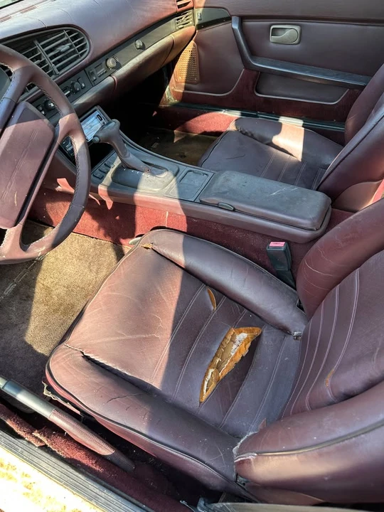 1986 Porsche 944 - Image 10 of 13