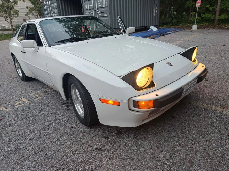 1986 Porsche 944 - Image 5 of 11