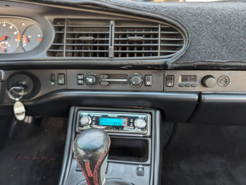 1986 Porsche 944 - Image 21 of 24