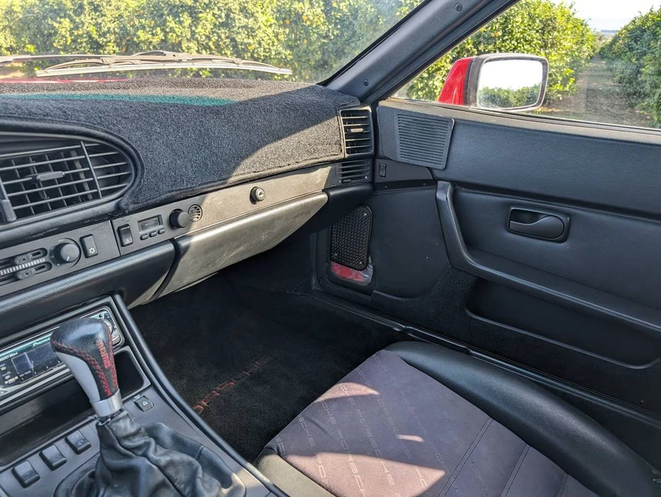 1986 Porsche 944 - Image 20 of 24