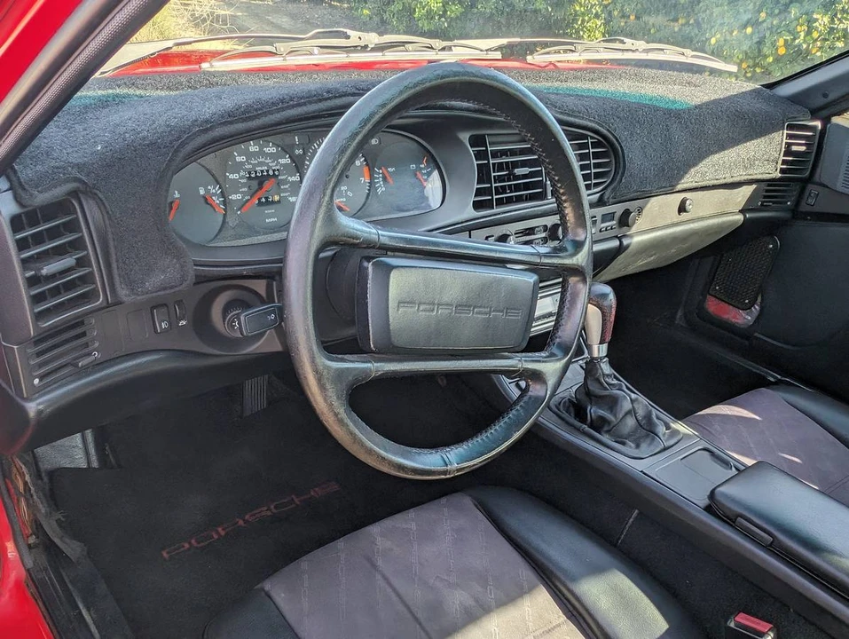 1986 Porsche 944 - Image 19 of 24