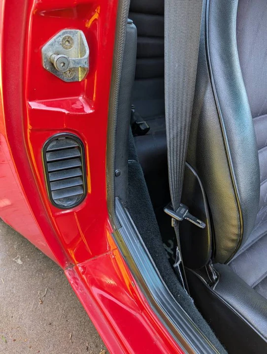 1986 Porsche 944 - Image 10 of 24