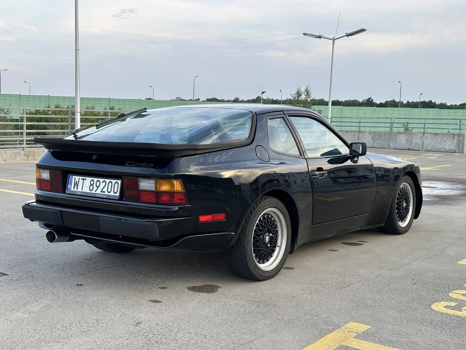 1986 Porsche 944 Turbo - Image 7 of 30