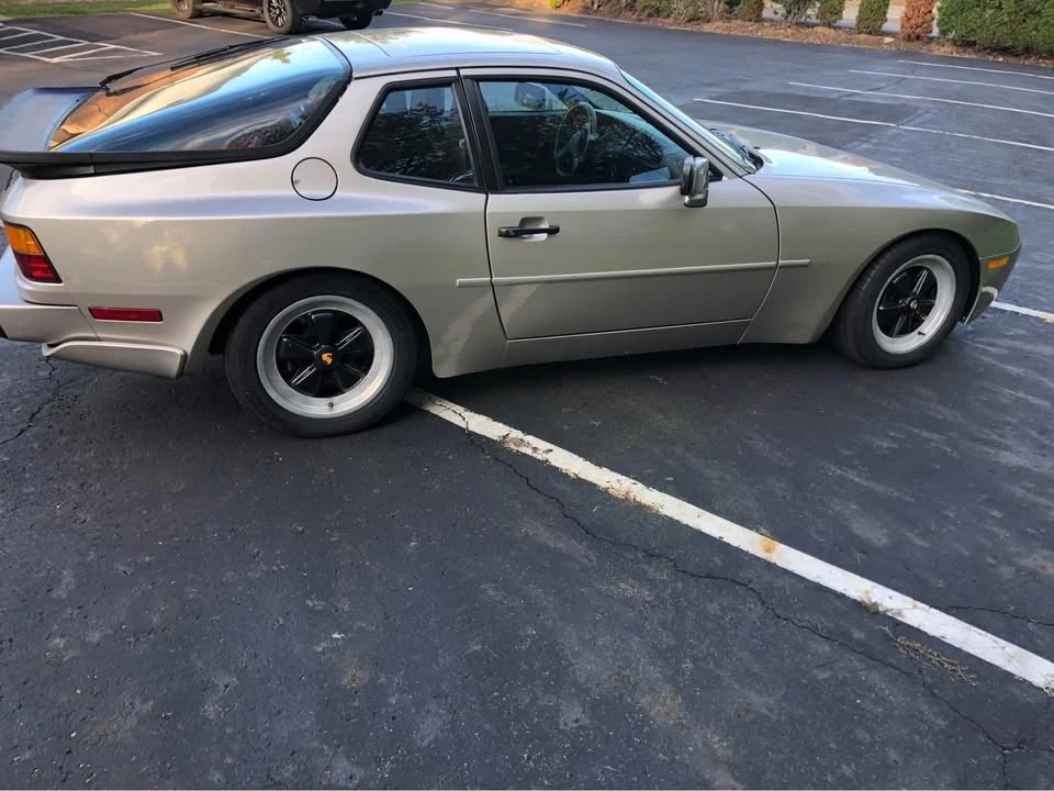 1986 Porsche 944 Turbo - Image 5 of 10