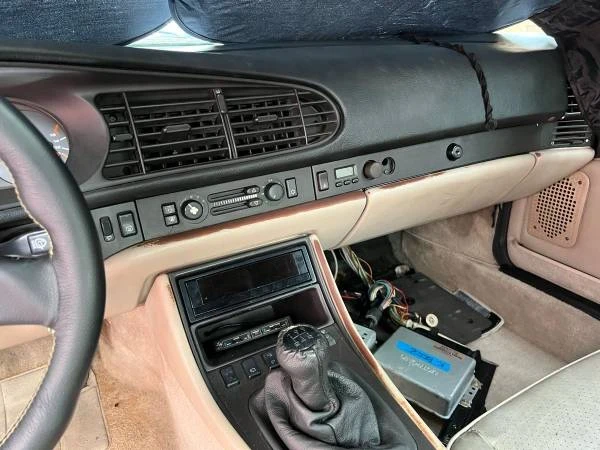 1986 Porsche 944 Turbo - Image 16 of 20