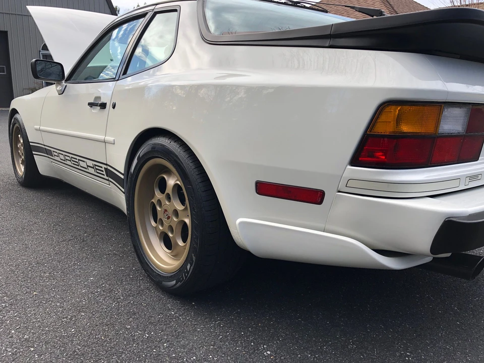 1986 Porsche 944 Turbo - Image 14 of 23