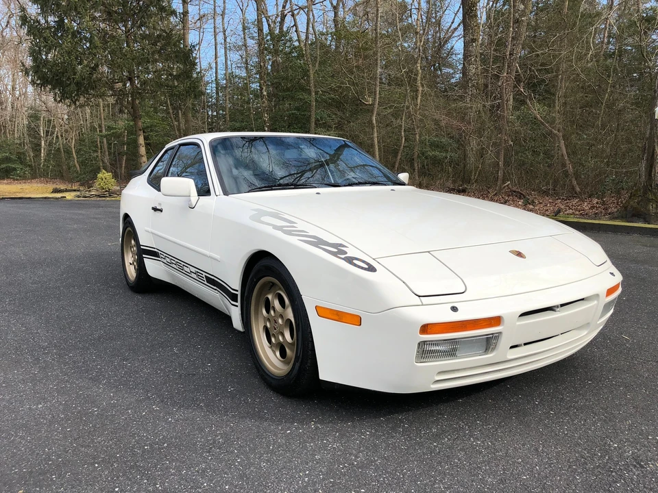 1986 Porsche 944 Turbo - Image 9 of 23