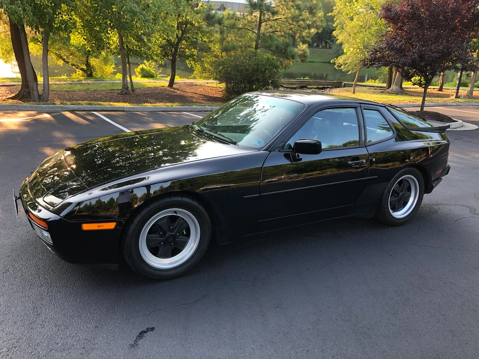 1986 Porsche 944 Turbo - Image 7 of 31