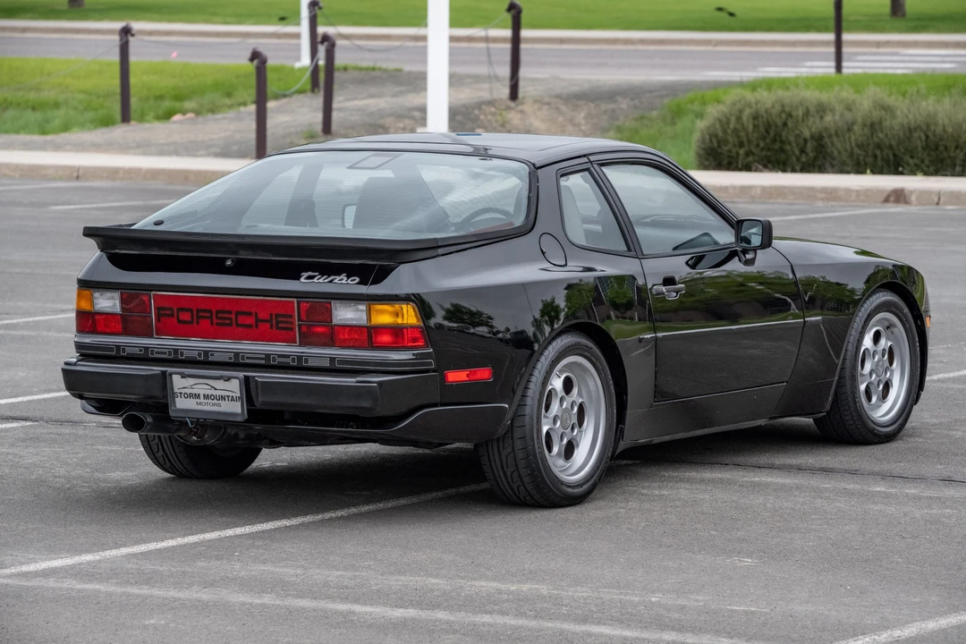 1986 Porsche 944 Turbo - Image 7 of 31