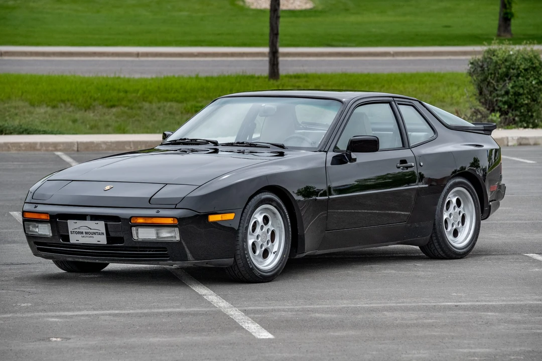 1986 Porsche 944 Turbo - Image 2 of 31