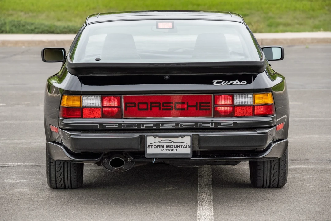 1986 Porsche 944 Turbo - Image 10 of 31